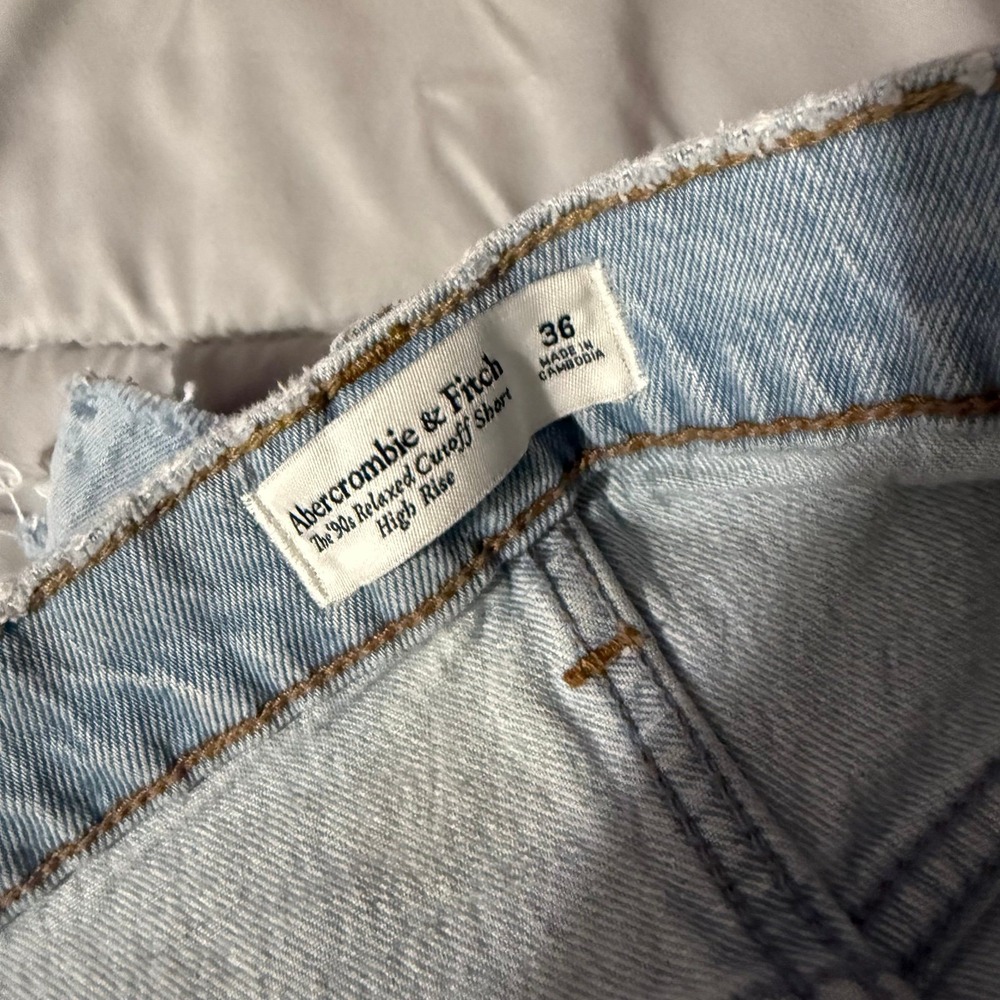 Women's Abercrombie and fitch high rise the 90s relaxed cutoff shorts size 36 - Picture 7 of 8